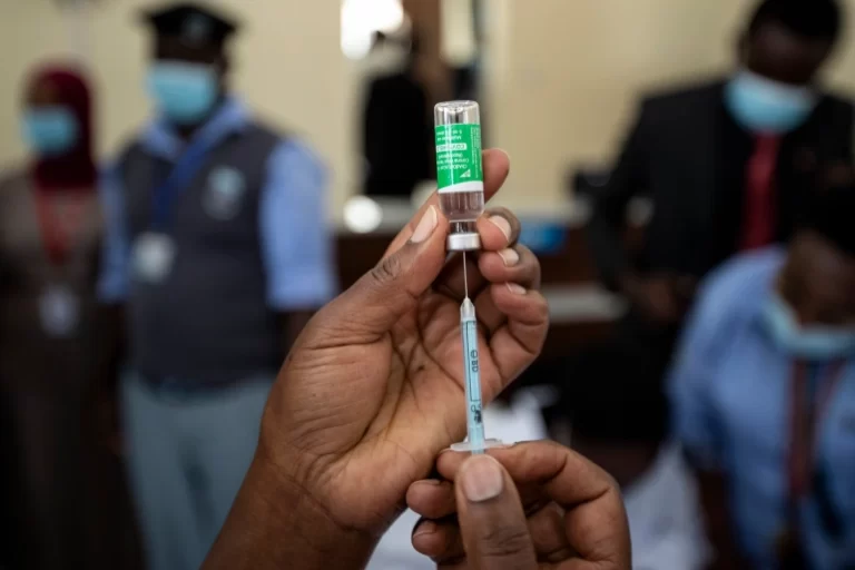 Syringe shortfall threatens Africa’s COVID vaccine drive