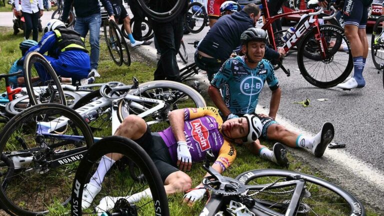 Tour de France fan who caused pile-up set gets fine