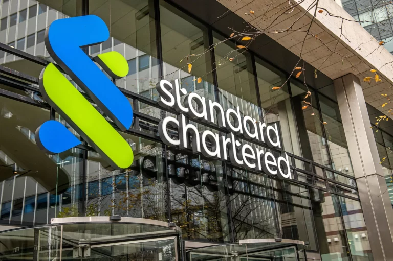 The CEO of Standard Chartered believes that a major recession in the United States is unlikely.