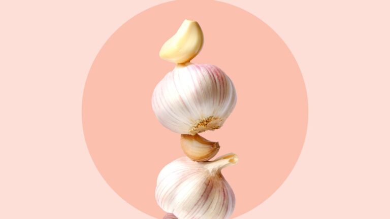 Garlic consumption may help improve cholesterol, blood sugar